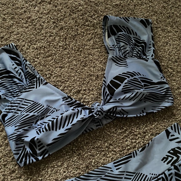 Aerie Swimsuit (top and bottom sizes are different) - Picture 2 of 7
